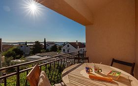 Three Bedroom Apartment In Biograd